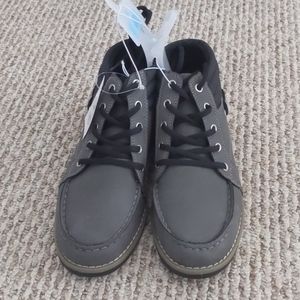 Boys Boots NWT size 4